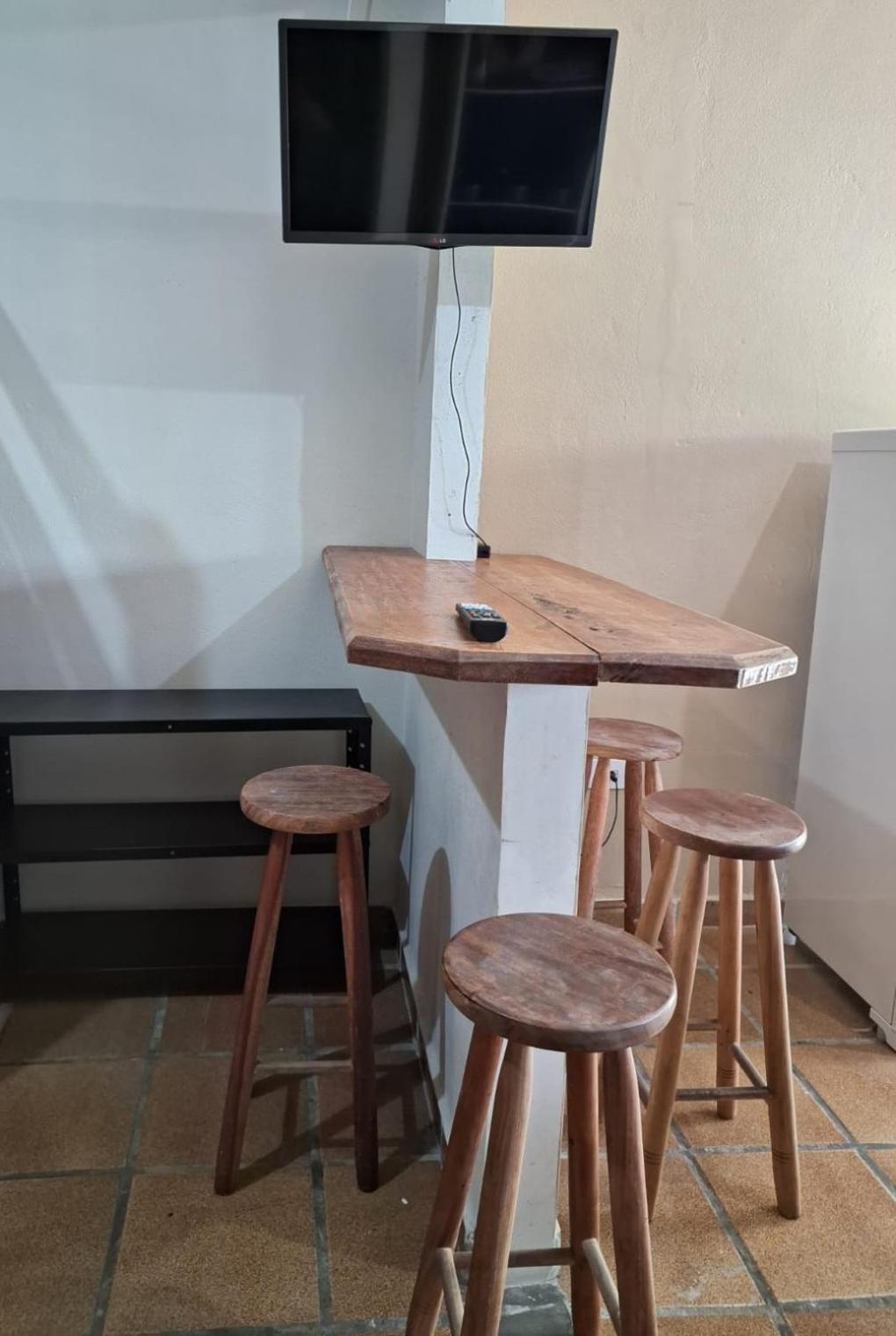 Pousada Chapéu de Sol, 400 metros da Praia, no centro, com estacionamento Ilha Comprida Exterior foto
