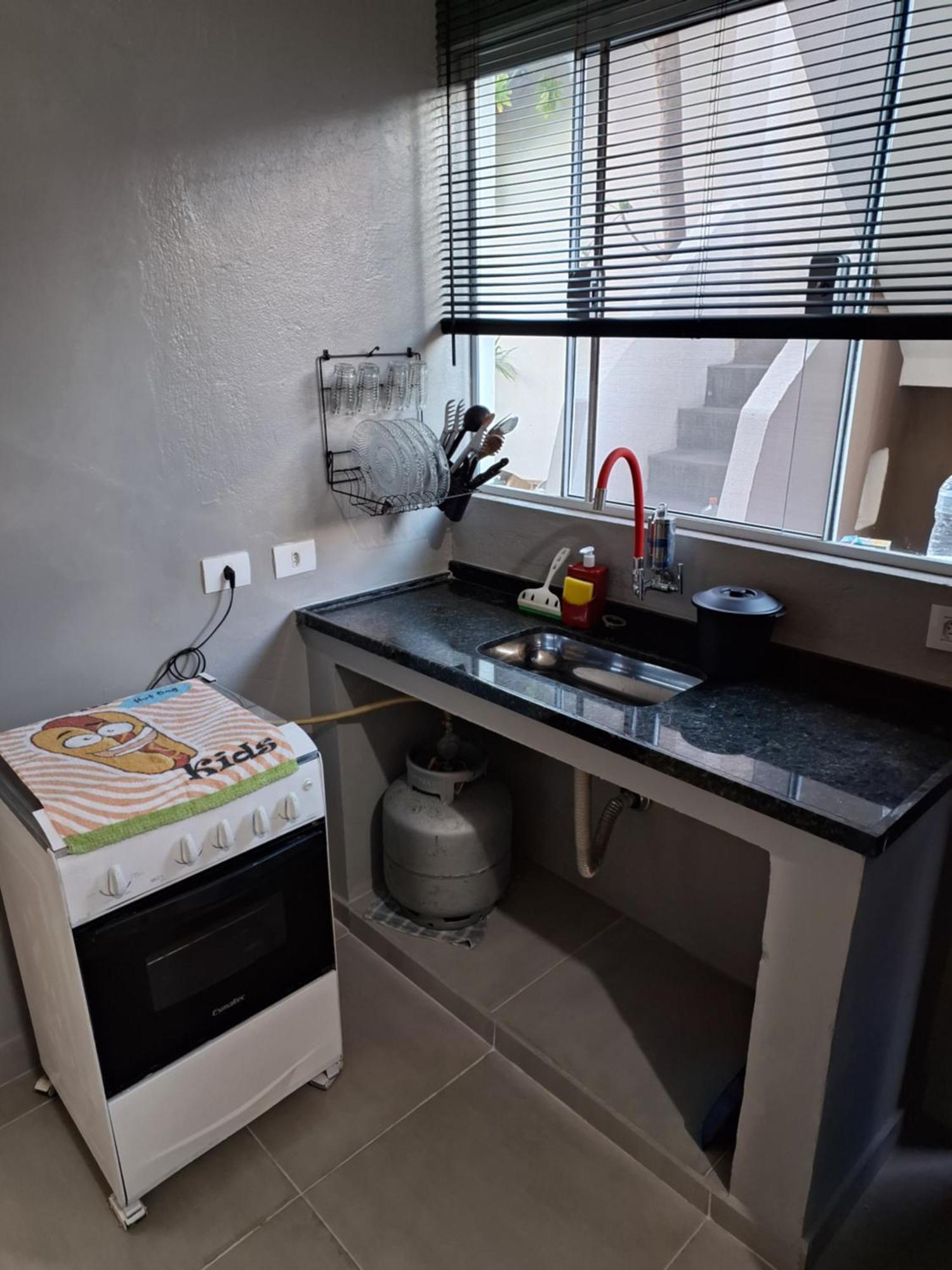Pousada Chapéu de Sol, 400 metros da Praia, no centro, com estacionamento Ilha Comprida Habitación foto