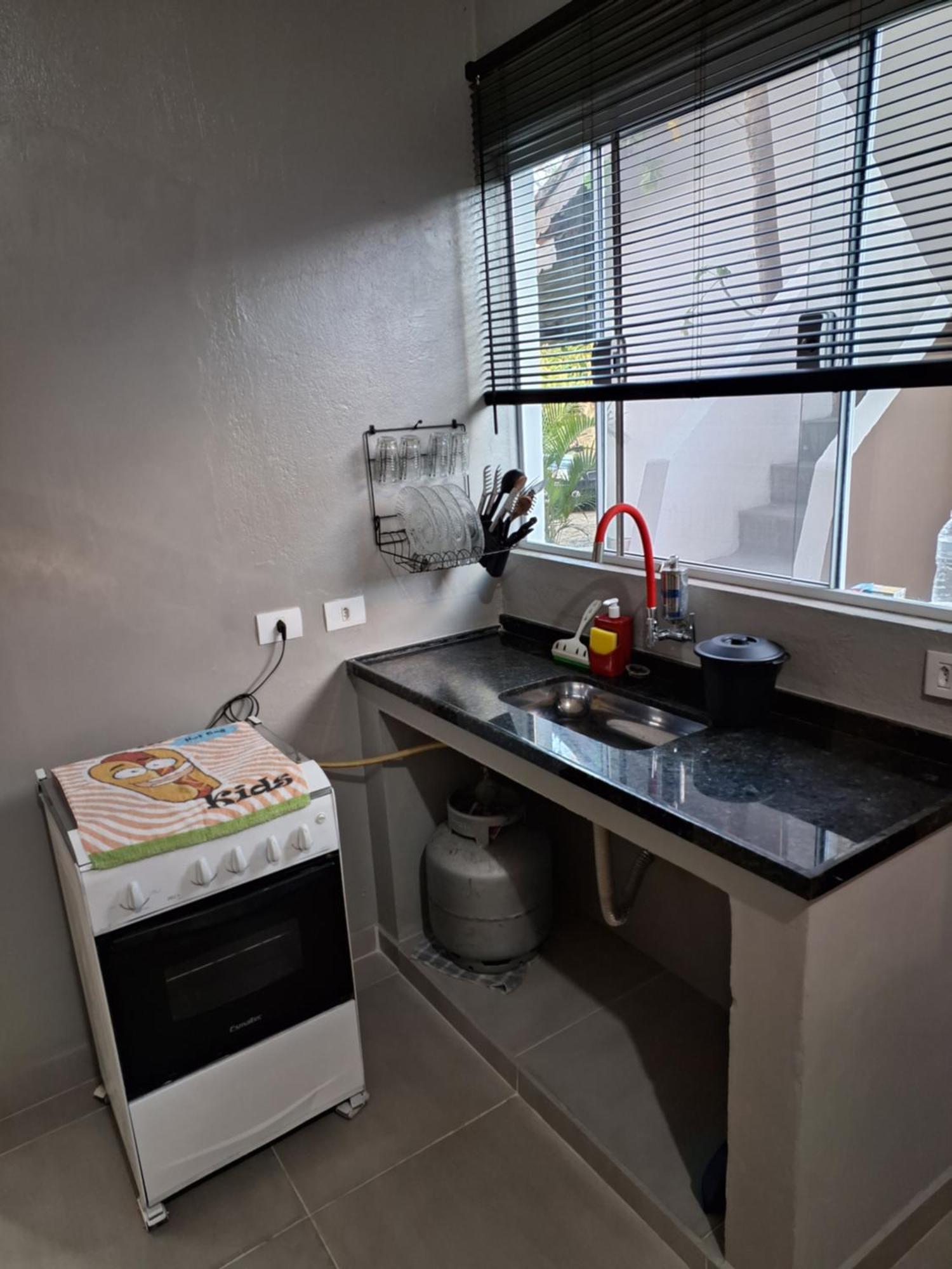 Pousada Chapéu de Sol, 400 metros da Praia, no centro, com estacionamento Ilha Comprida Habitación foto