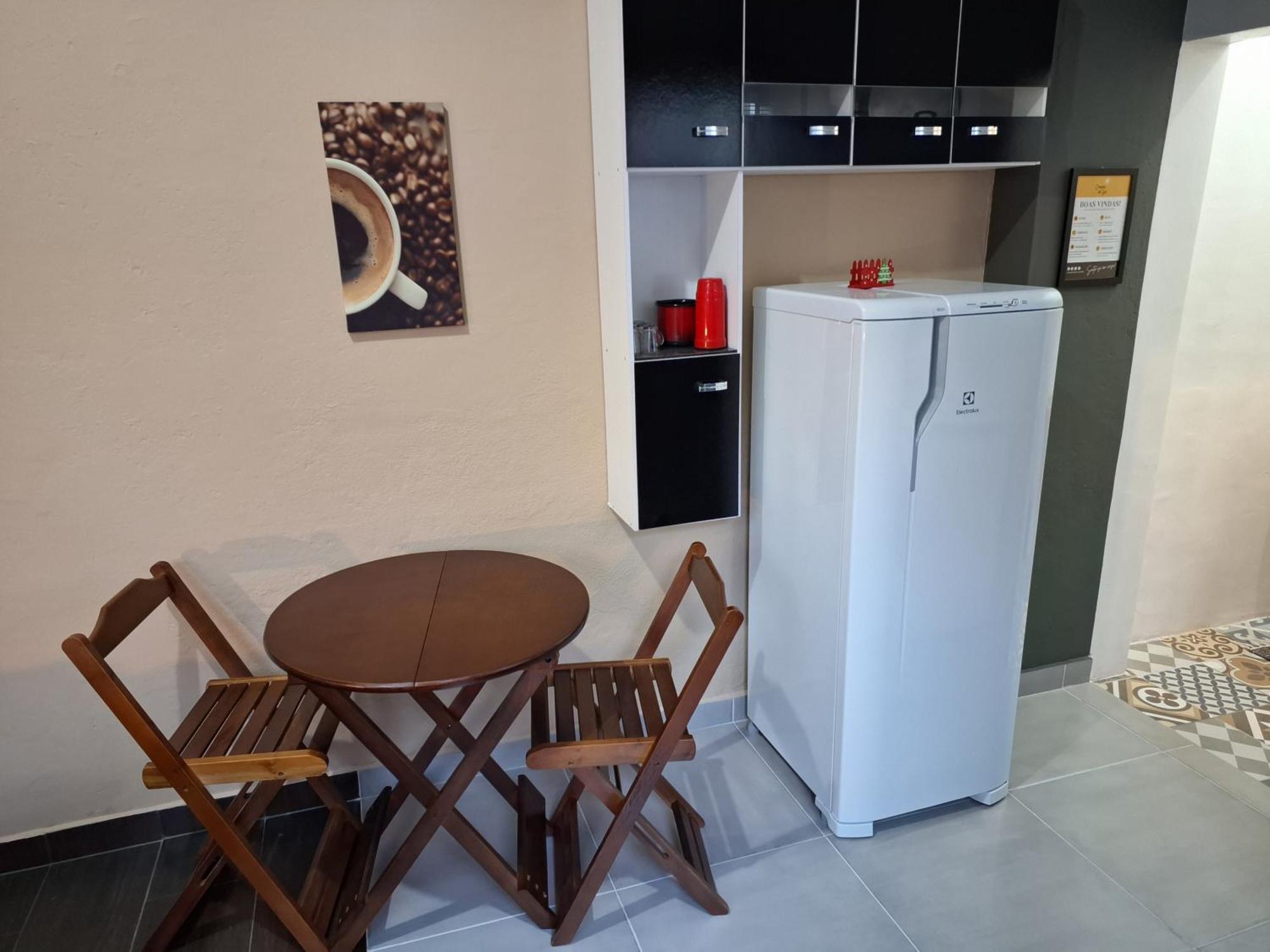 Pousada Chapéu de Sol, 400 metros da Praia, no centro, com estacionamento Ilha Comprida Habitación foto